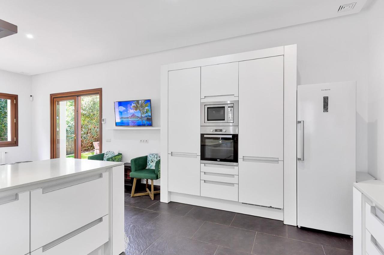 Yolo Spaces - Sotogrande - White House Villa San Roque  Zewnętrze zdjęcie